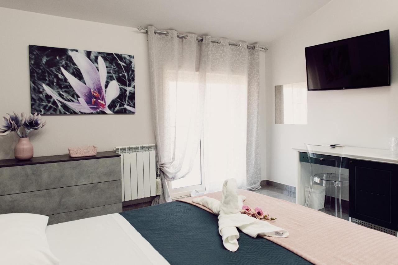 La Punta Hotel Сан Джовани ла Пунта Екстериор снимка